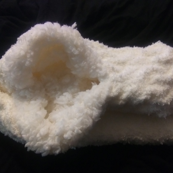 Slippers - Picture 3 of 4